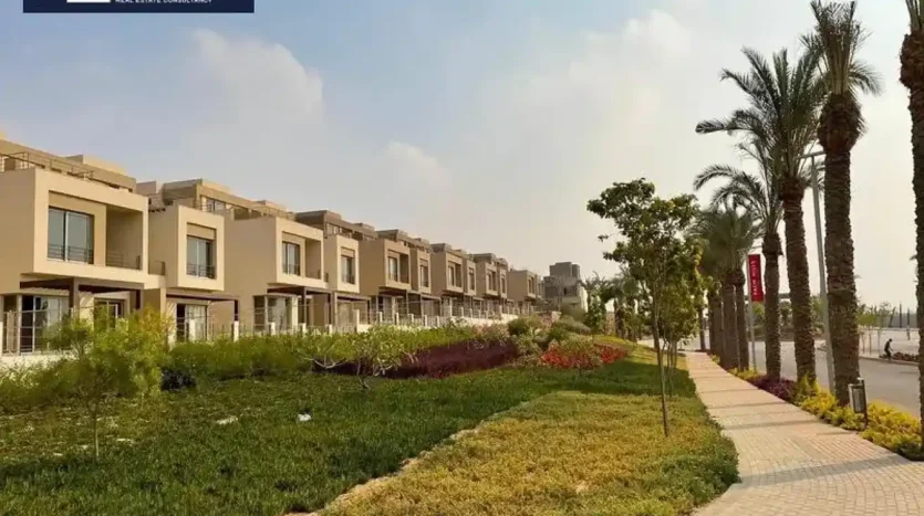 شقة للبيع في القاهرة الجديدة، كاملة التشطيب وبإطلالة على المساحات الخضراء في بالم هيلز، القاهرة الجديدة.