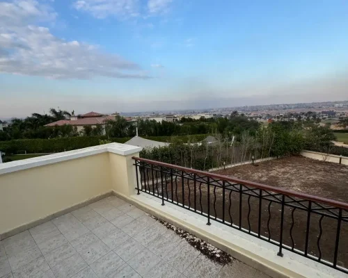 فيلا فاخرة للبيع في أب تاون كايرو